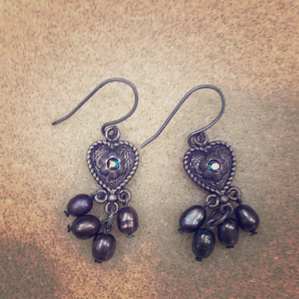 Rhinestone heart dangle earrings